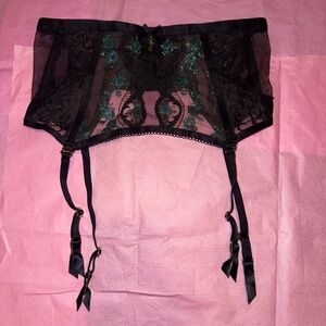 Honey Birdette Elegant Black and Green Lace Garter Belt - Ivy